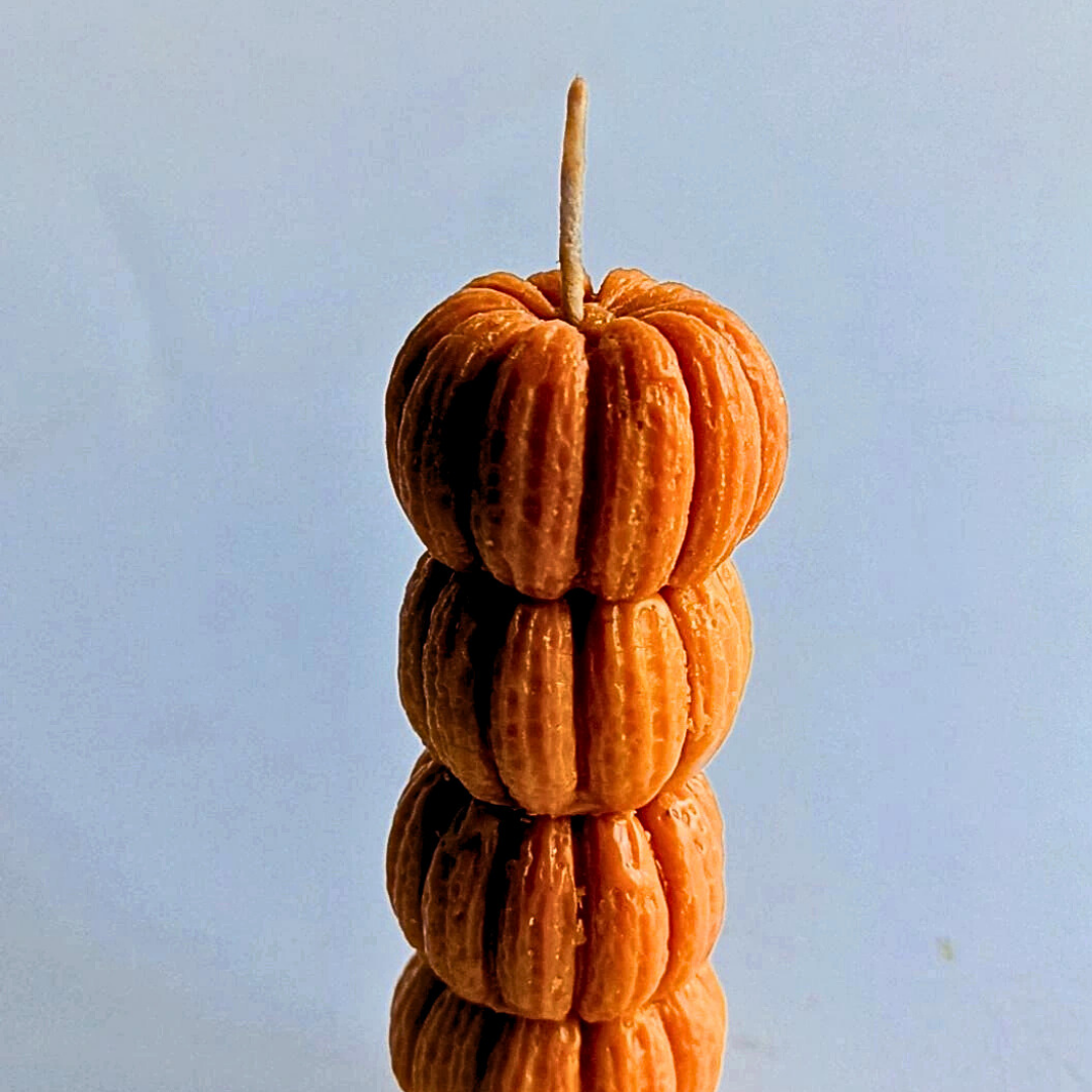 Pumpkin Stack Candle 🎃 - Image 2
