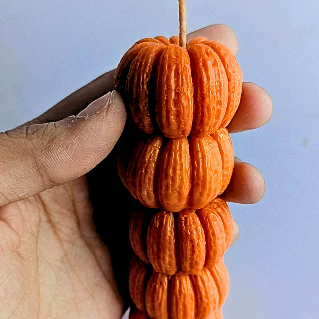 Pumpkin Stack Candle 🎃 - Image 3